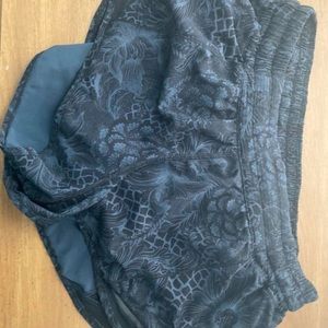 Blue printed hotty hot shorts Lululemon